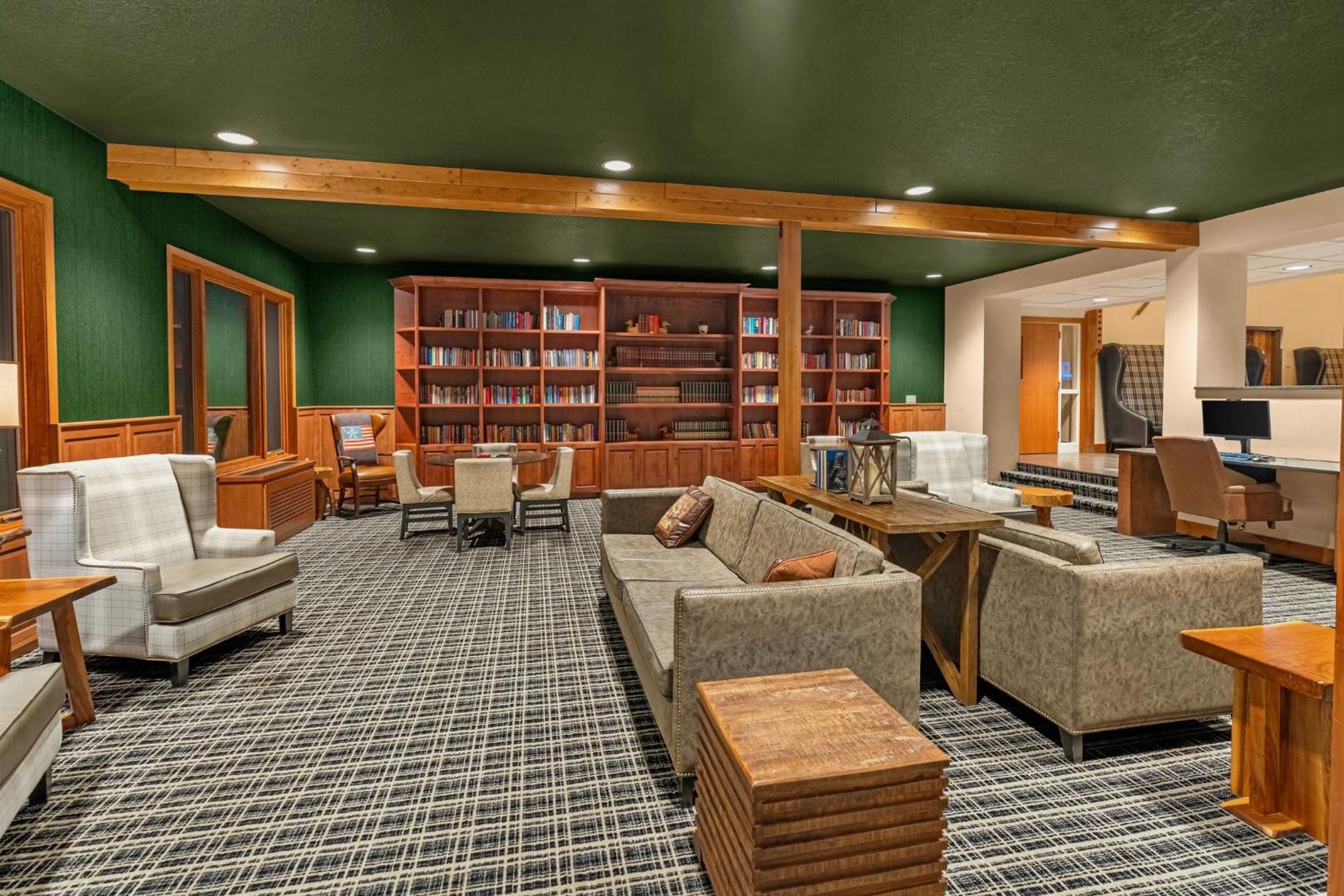 Holiday Inn Express & Suites Hayward By Ihg Екстер'єр фото