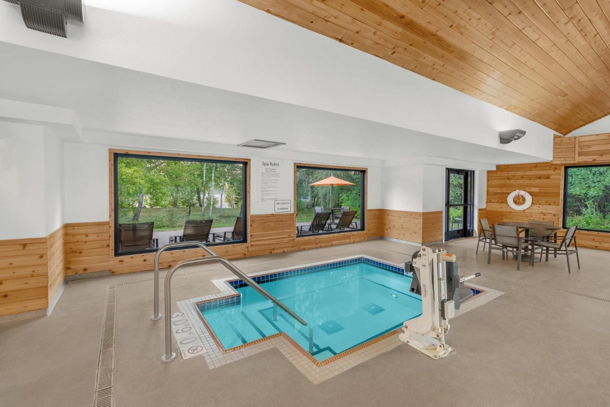 Holiday Inn Express & Suites Hayward By Ihg Екстер'єр фото
