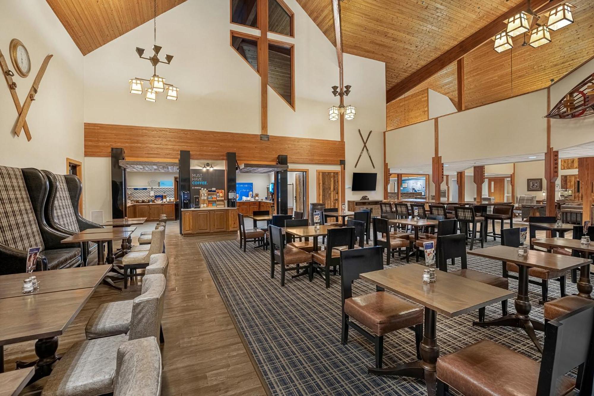 Holiday Inn Express & Suites Hayward By Ihg Екстер'єр фото